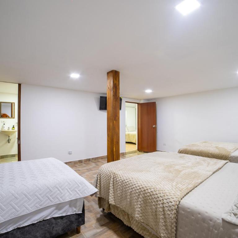 Calle Real House - Three-Bedroom House - 7