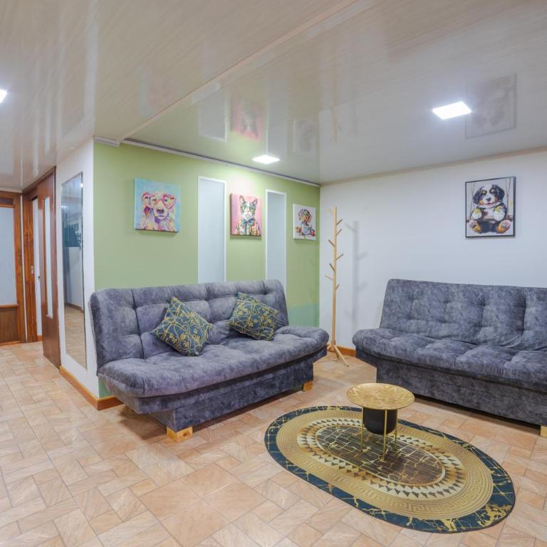 Calle Real House - Three-Bedroom House - 3
