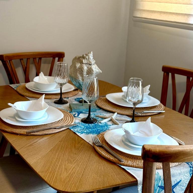 Beach house - Two-Bedroom Apartment - 11