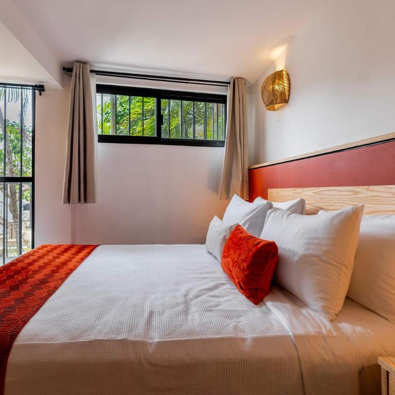 AC Hideaway Steps from the Sand - Apartamento - 13