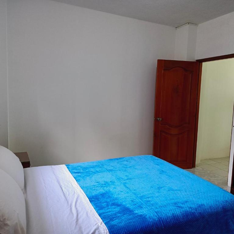 Teresita's House Suites con cocina privada , ideal para parejas, AC, wifi agua caliente, cerca del aeropuerto, a pocos pasos del malecón San Cristóbal - Apartamento de 2 dormitorios - 20