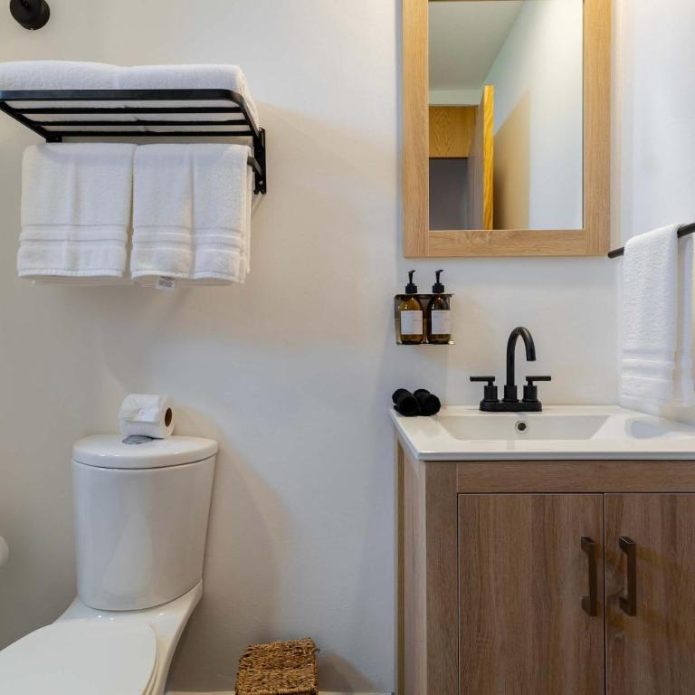 AC Studio Near Nightlife and Beach - Apartamento - 17