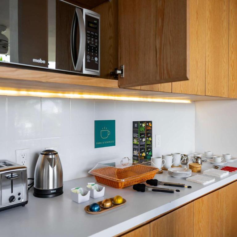 AC Studio Near Nightlife and Beach - Apartamento - 24