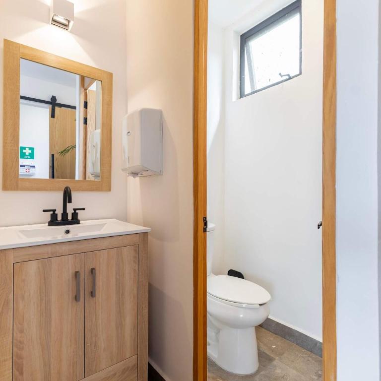 AC Studio Near Nightlife and Beach - Apartamento - 28