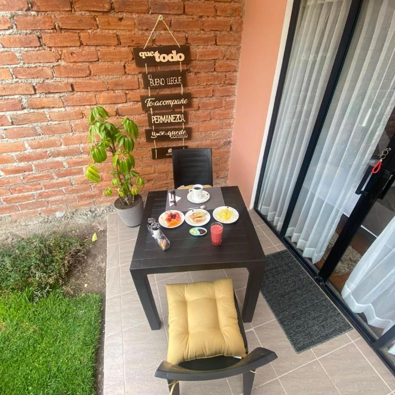 Hesed Hospedaje - Queen Room with Garden View - 2