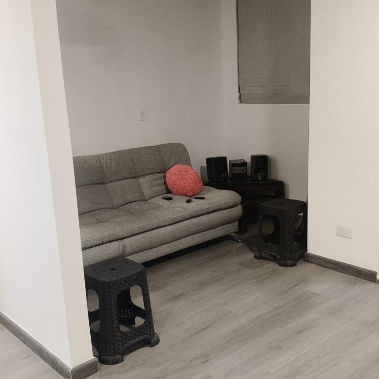 Confortable Apartamento cerca Aeropuerto JMC unidad Cerrada - Apartamento de 3 dormitorios - 6