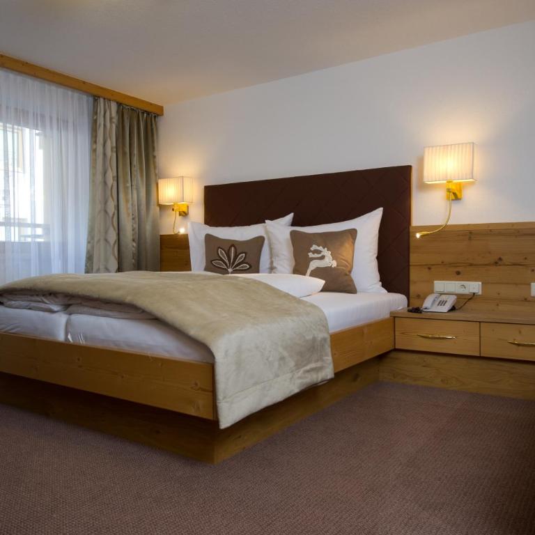 Hotel Maria Theresia - Standard Doppelzimmer mit Balkon - 3