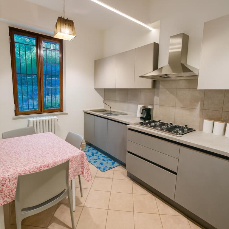 WELCOME RIVIERA -TORRE D'AVORIO APPARTAMENTO 126 mq piu'terrazzo25 mq - totalmente rinnovato- 250 m dal centro - parcheggio a pagamento 20 euro al giorno da prenotare in anticipo salvo dispo -parking at 20 euro per day to be booked in advance if available - Appartamento con 2 Camere da Letto - 16