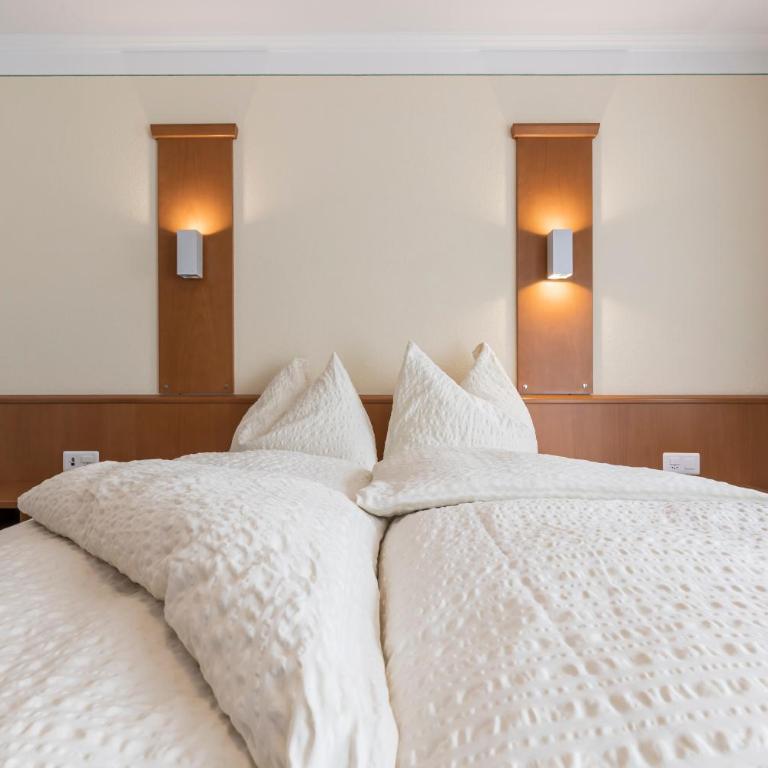 Soliva Hotel & Apartments by MEIN SAMNAUN - MOUNTAIN HOMES - Doppelzimmer mit Balkon - 2