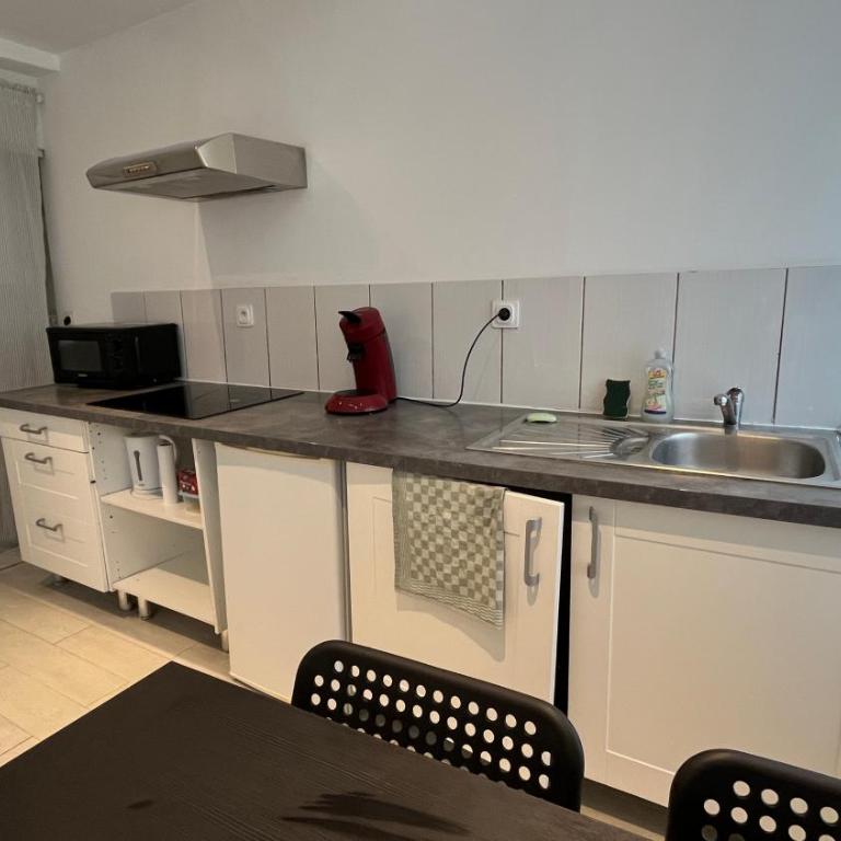 Zen Studio Center Toulon - One-Bedroom Apartment - 7
