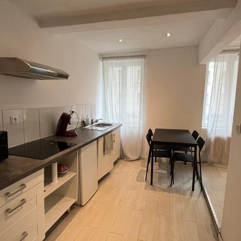 Zen Studio Center Toulon - One-Bedroom Apartment - 2
