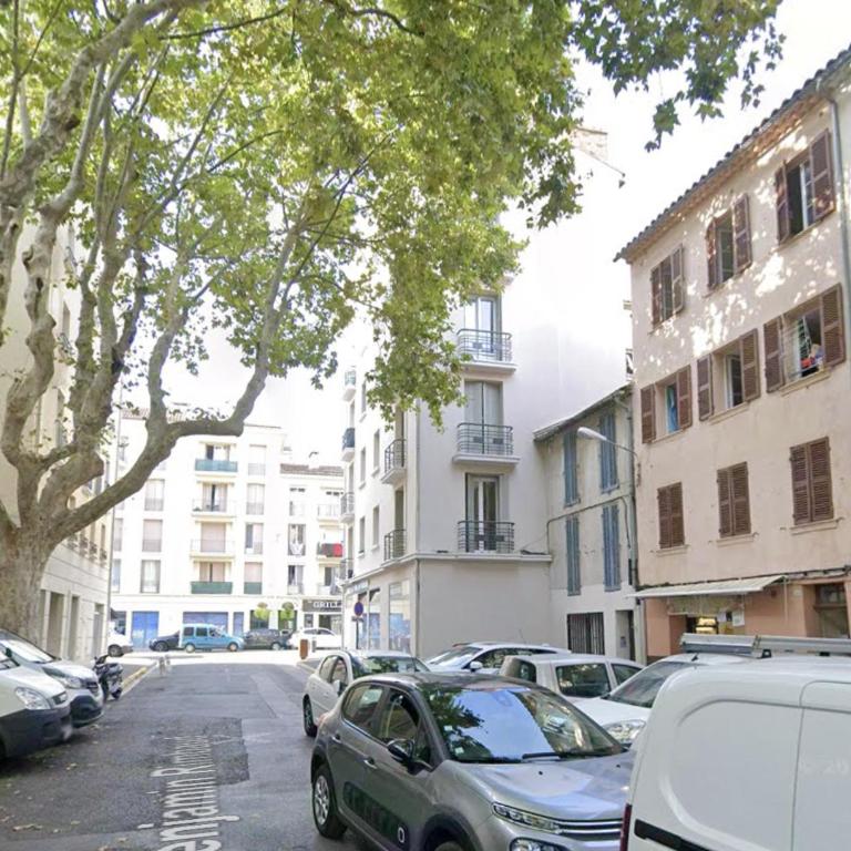 Zen Studio Center Toulon - One-Bedroom Apartment - 10