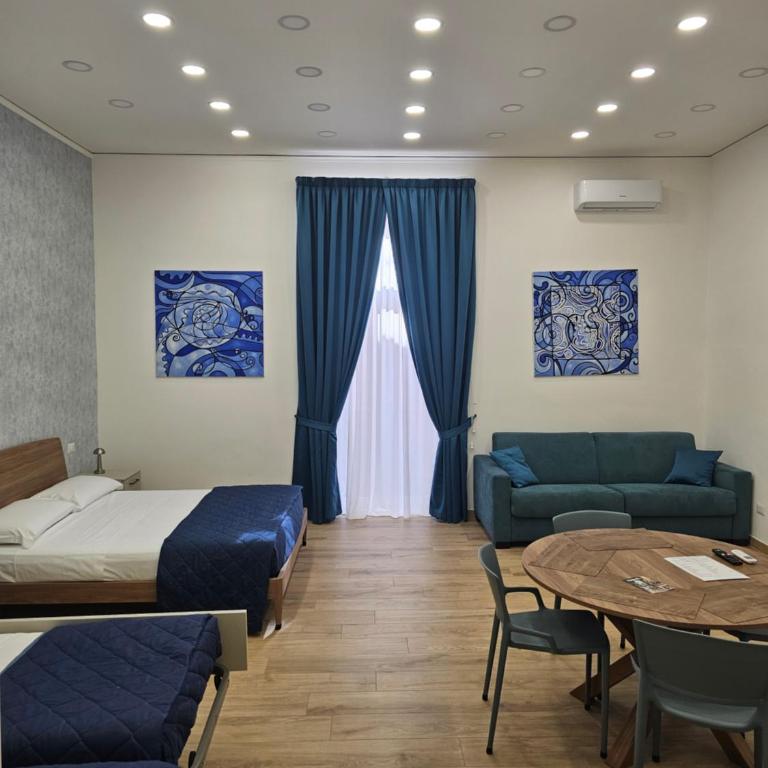 Toto e Peppino Luxury Rooms - Suite Familiare con Balcone - 5