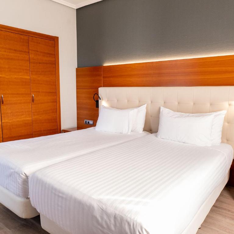 Eurostars Amara - Habitación Doble Deluxe con balcón - 2
