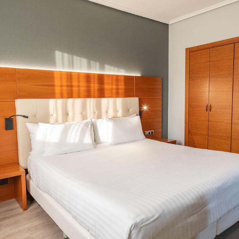Eurostars Amara - Habitación Deluxe - 9