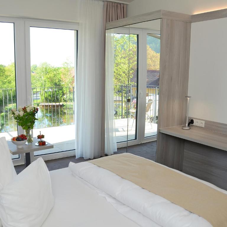 DORMERO SeHo Graz - Deluxe Doppelzimmer mit Balkon - 5