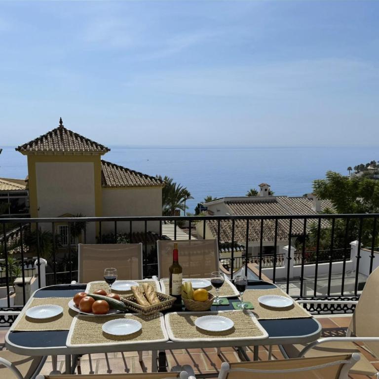 Nerja Paradise Rentals - Villa Azalea - Villa - 10