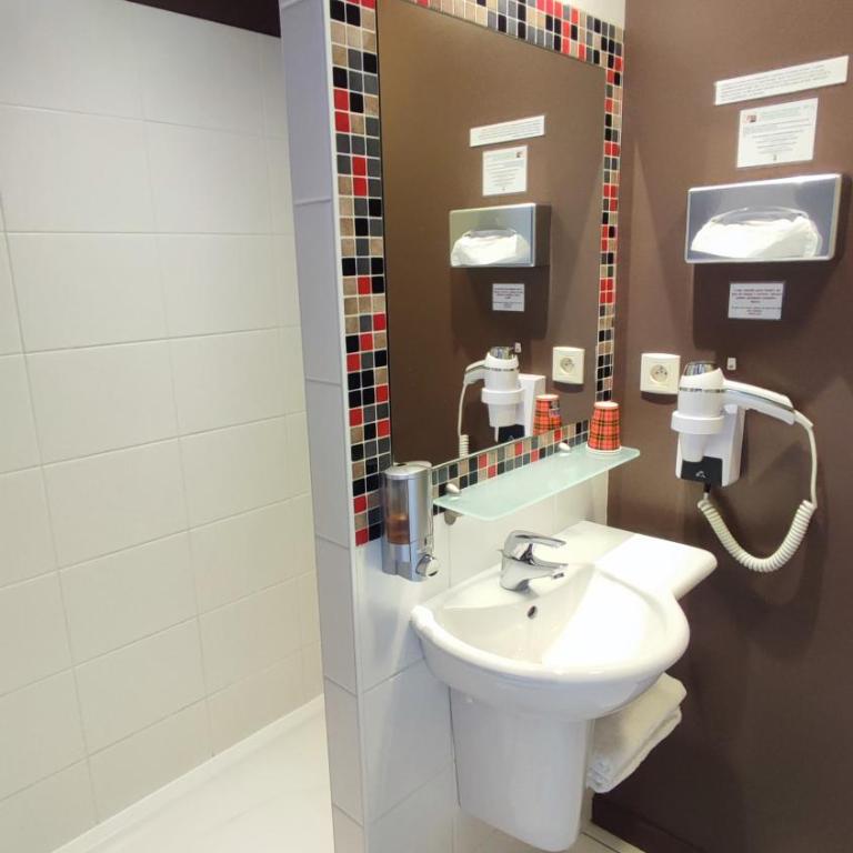 Hotel La Corniche - Chambre Double – Vue sur Cour - 4