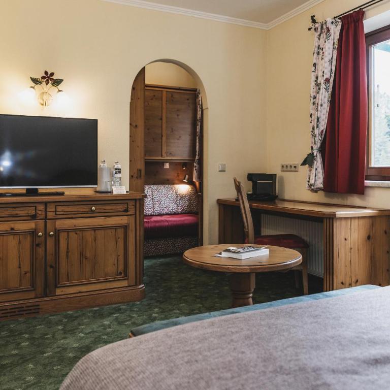 Seehotel Jägerwirt - Junior Suite mit Balkon - 1