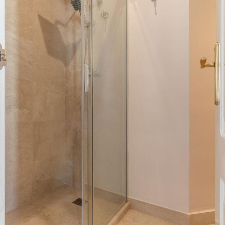 Bright cozy-2bedrooms 1bath-Anton Martin - Apartamento de 2 dormitorios - 21