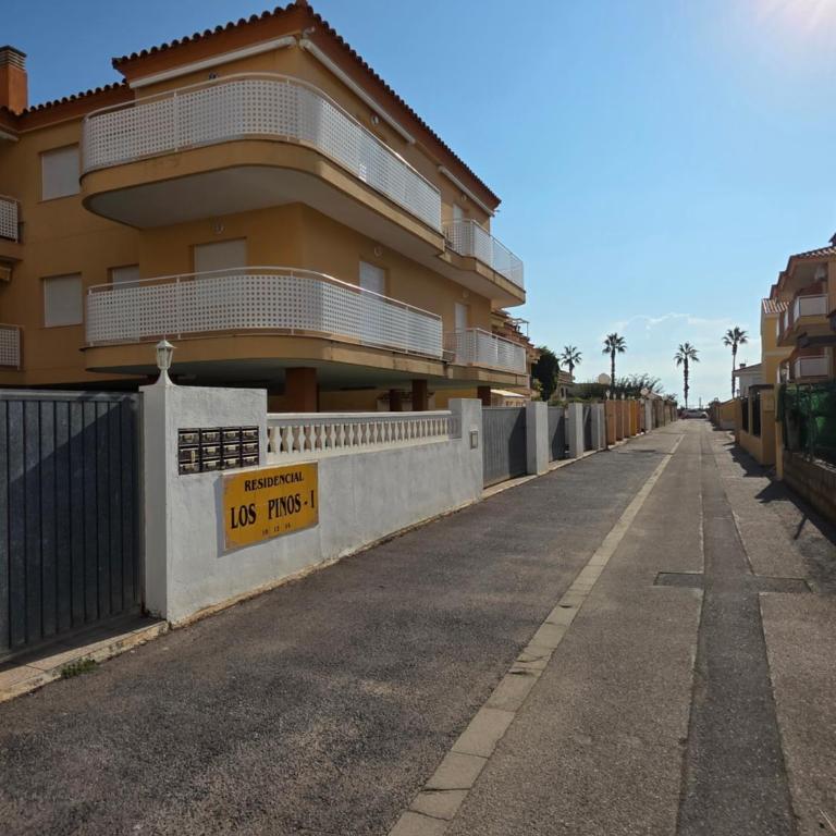 Alquileres Figuerola Los Pinos - Apartamento de 2 dormitorios - 1
