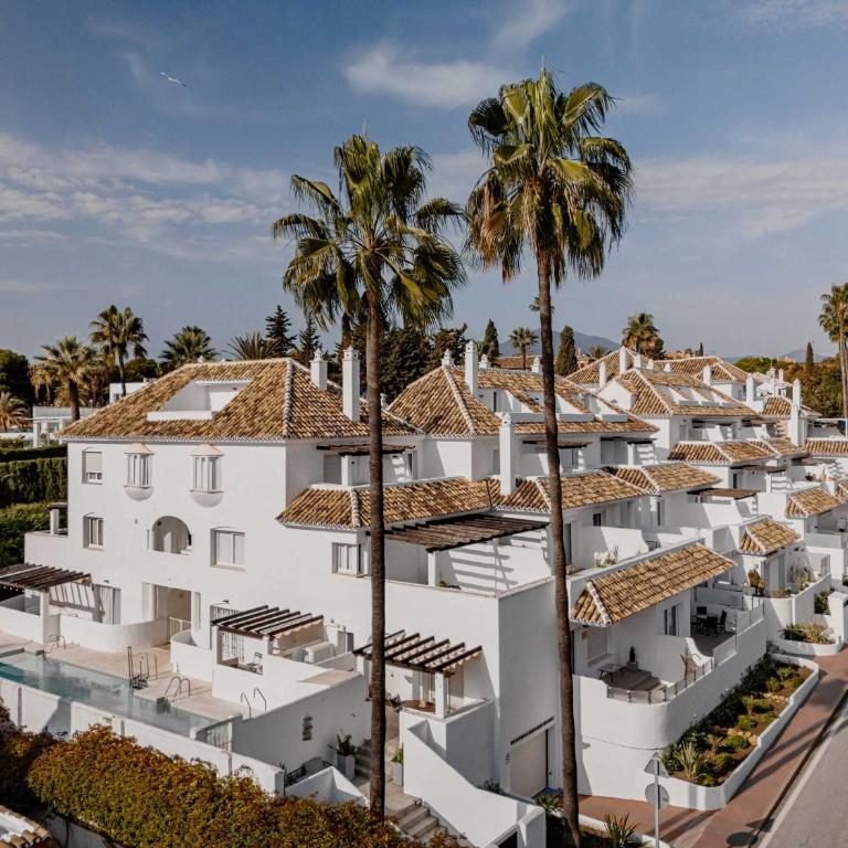 Ivy Residence 4 Nueva Andalucia Pool - Apartamento - 1