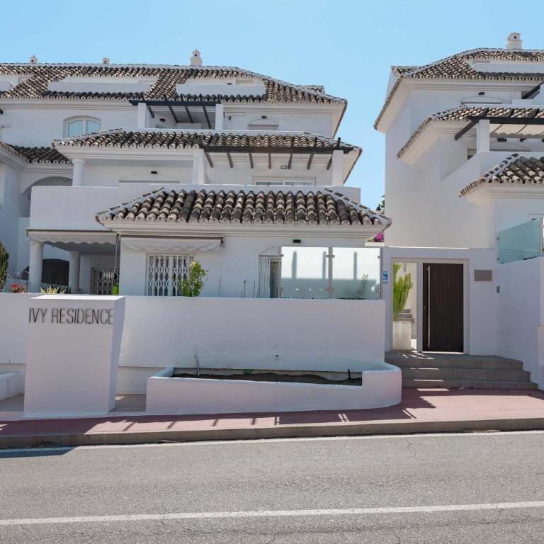 Ivy Residence 4 Nueva Andalucia Pool - Apartamento - 16