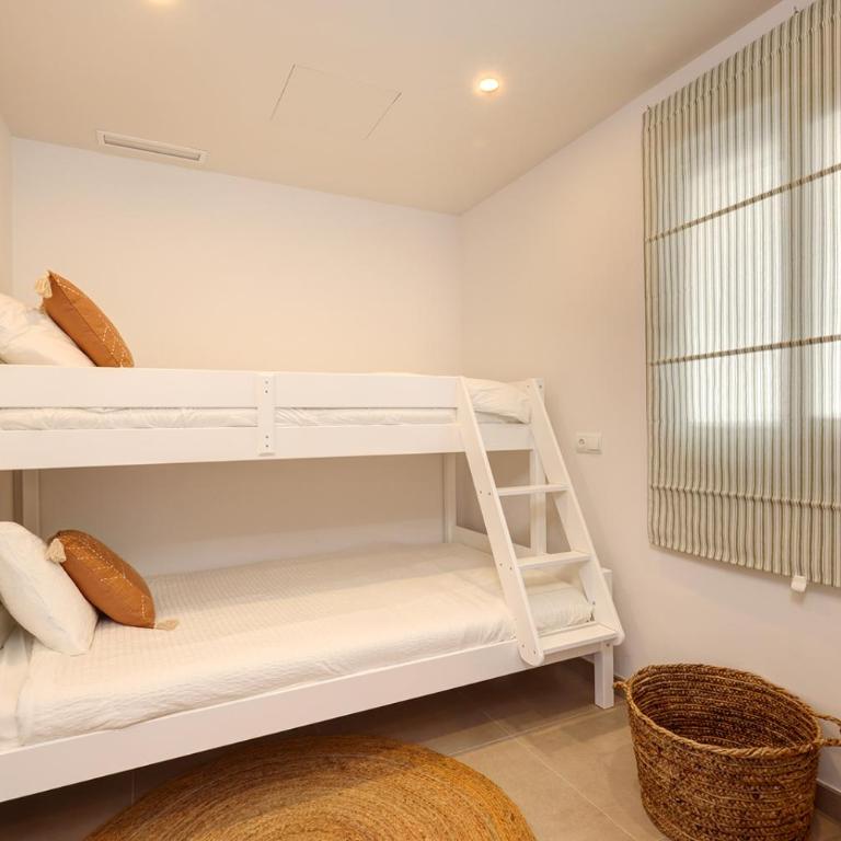 Renovated apt Casaris big balcony and sea view - Apartamento de 3 dormitorios - 31
