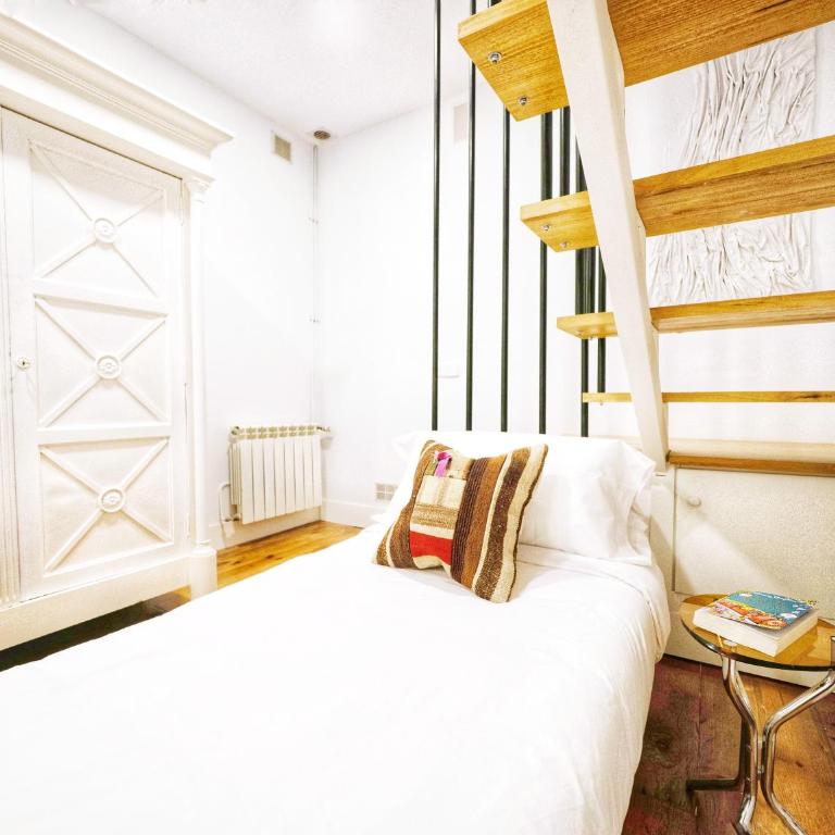 Cozy APT WiFi 4 PAX 15 min Puerta del Sol - Two-Bedroom Apartment - 15