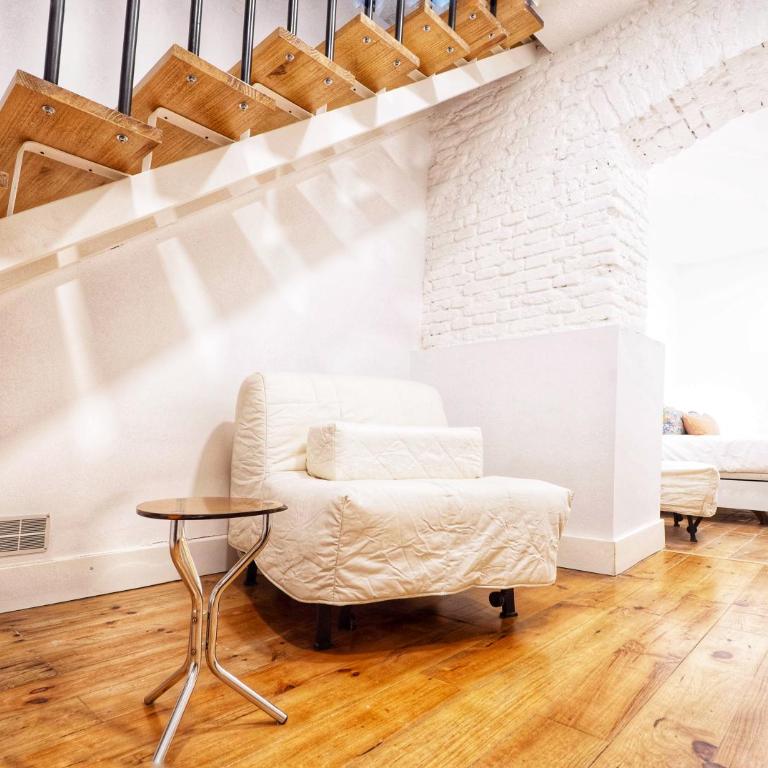 Cozy APT WiFi 4 PAX 15 min Puerta del Sol - Two-Bedroom Apartment - 17