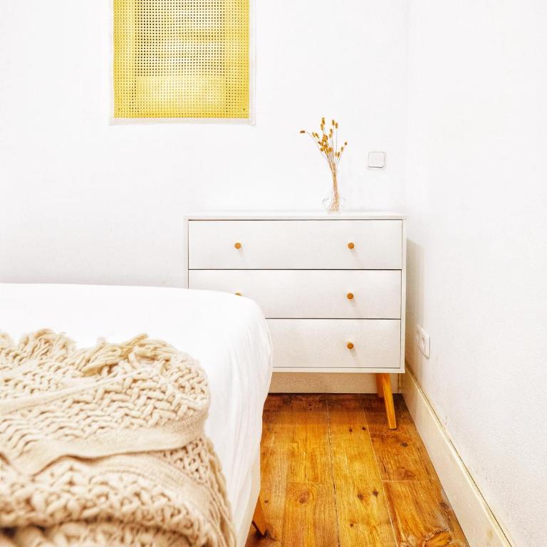Cozy APT WiFi 4 PAX 15 min Puerta del Sol - Two-Bedroom Apartment - 19