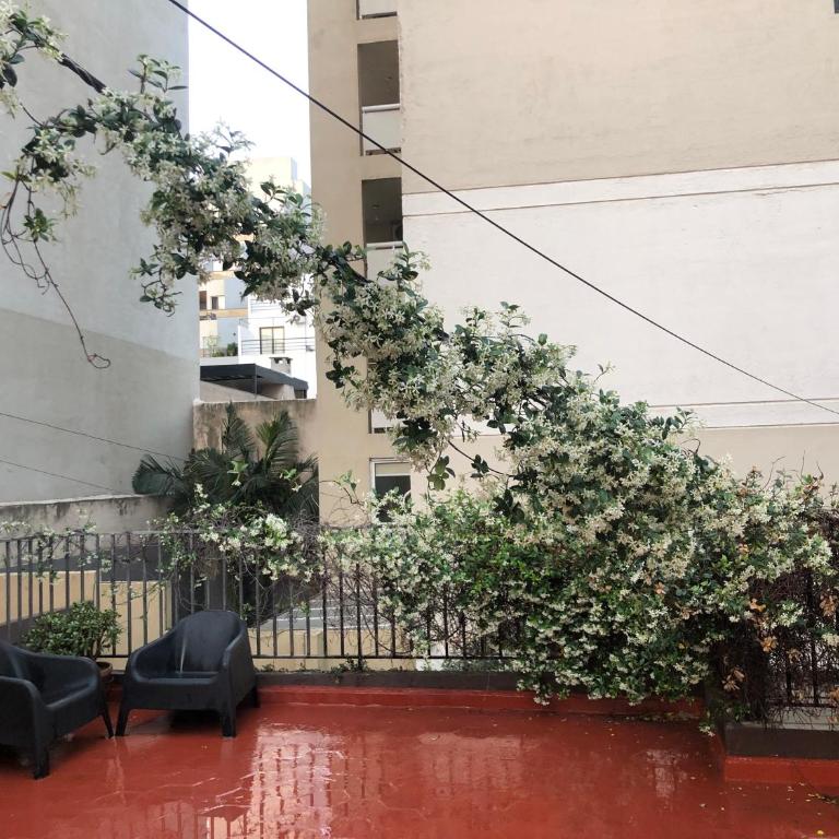 Departamento con cochera terraza y asador - Apartamento de 1 dormitorio - 2