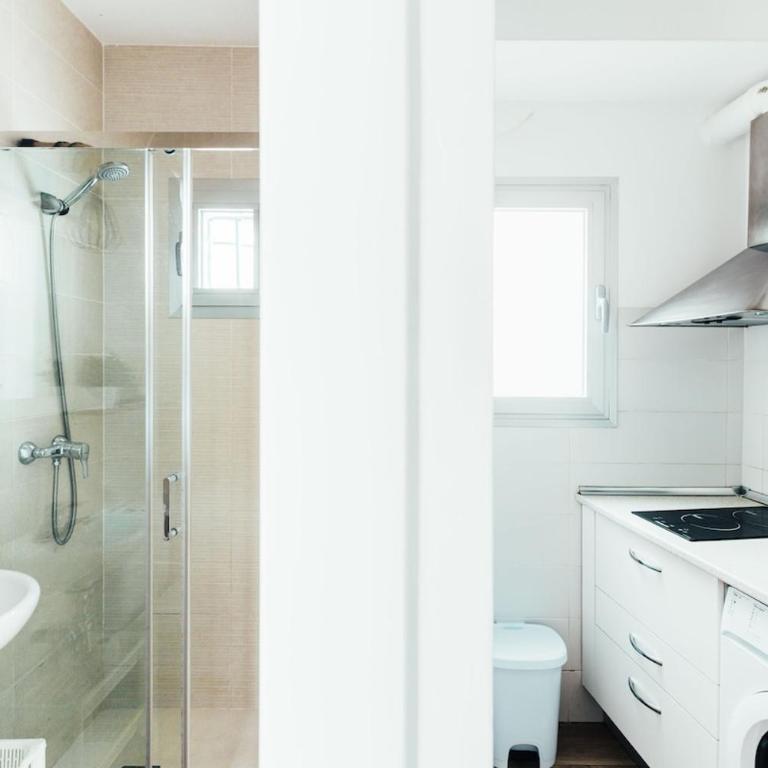 Orquideas Ground Floor with AC and Wifi - One-bedroom Loft Apartment - 16