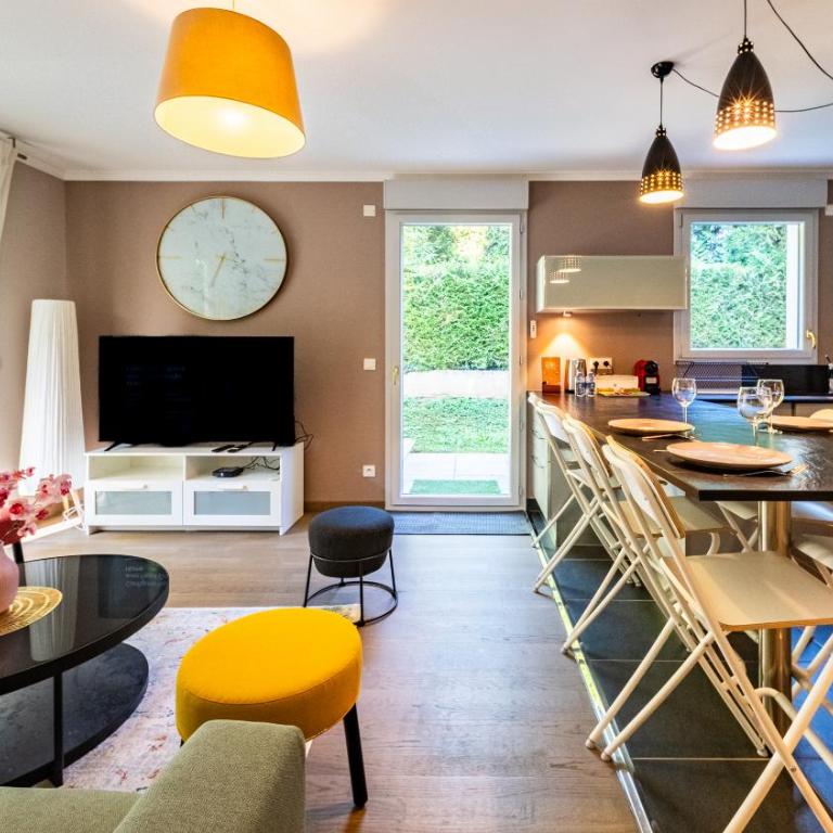 Appart Confort Max 6 Personnes Parking Gratuit - Apartamento de 2 dormitorios con terraza - 8