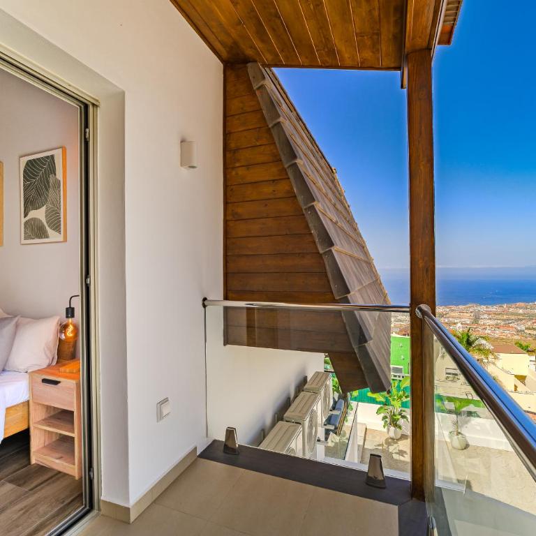 Casa Roque del Mar Private Villa with Heated Saltwater Pool, Jacuzzi & Ocean Views - Villa - 41