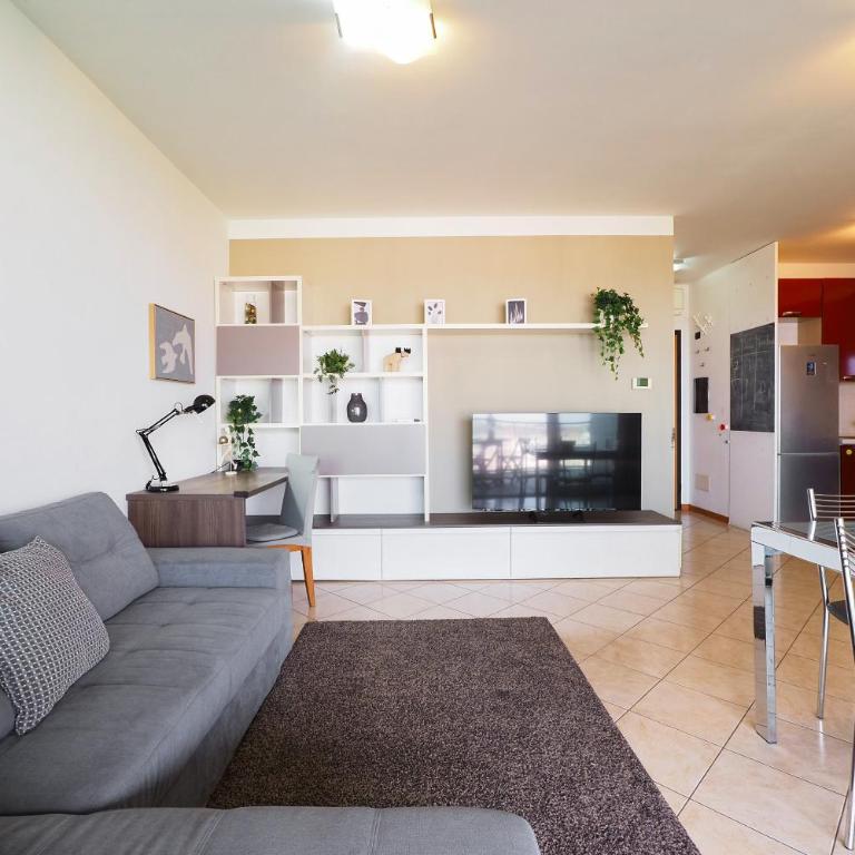 Primopiano - Gassman - Appartamento con 2 Camere da Letto e Vista Città - 57