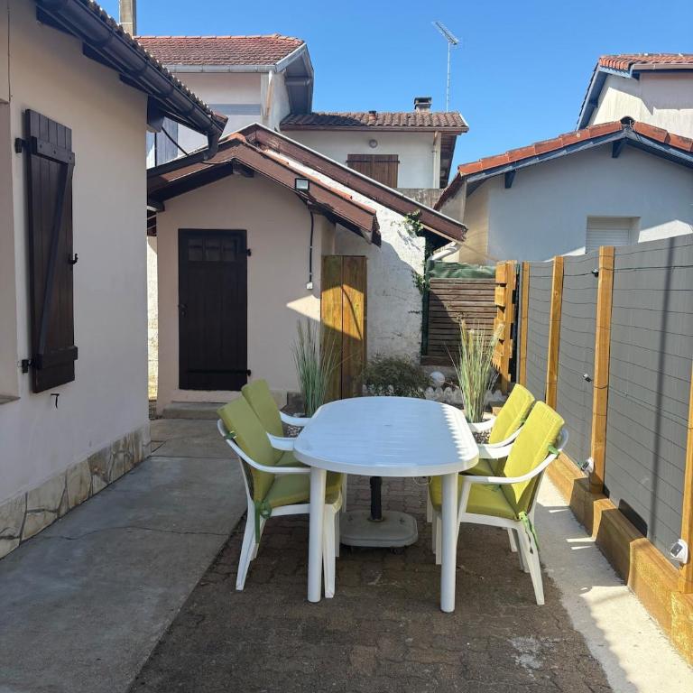 - Maison Martinot - Wifi - Parking - Spa Gonflable - Casa con 3 Camere da Letto - 24
