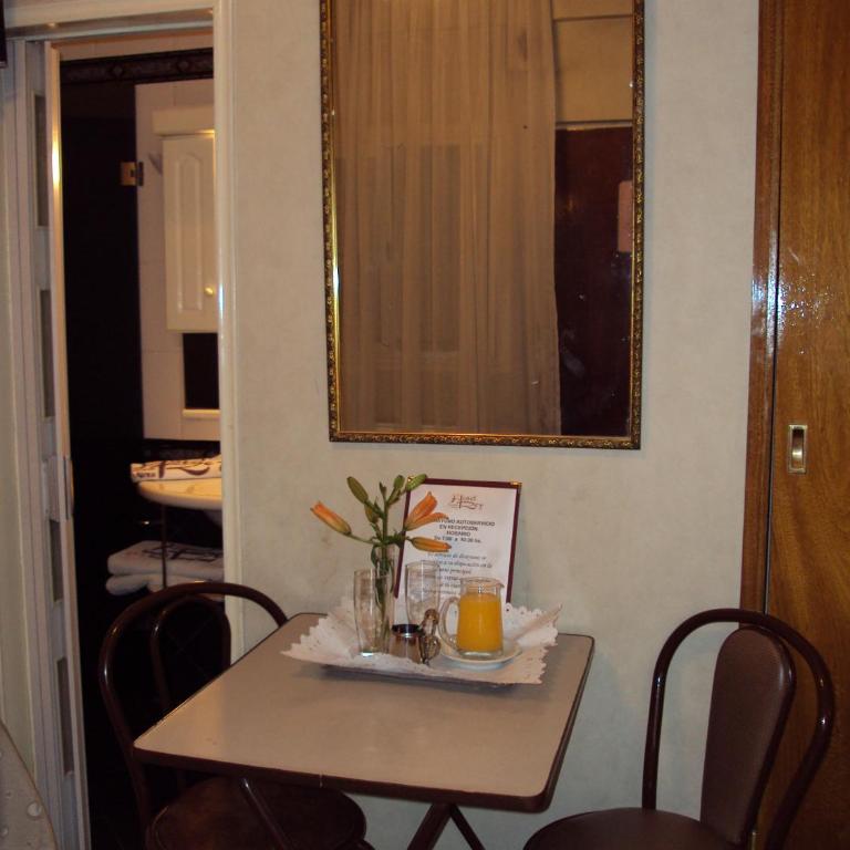 Hotel Rey - Habitación Triple Clásica - 2