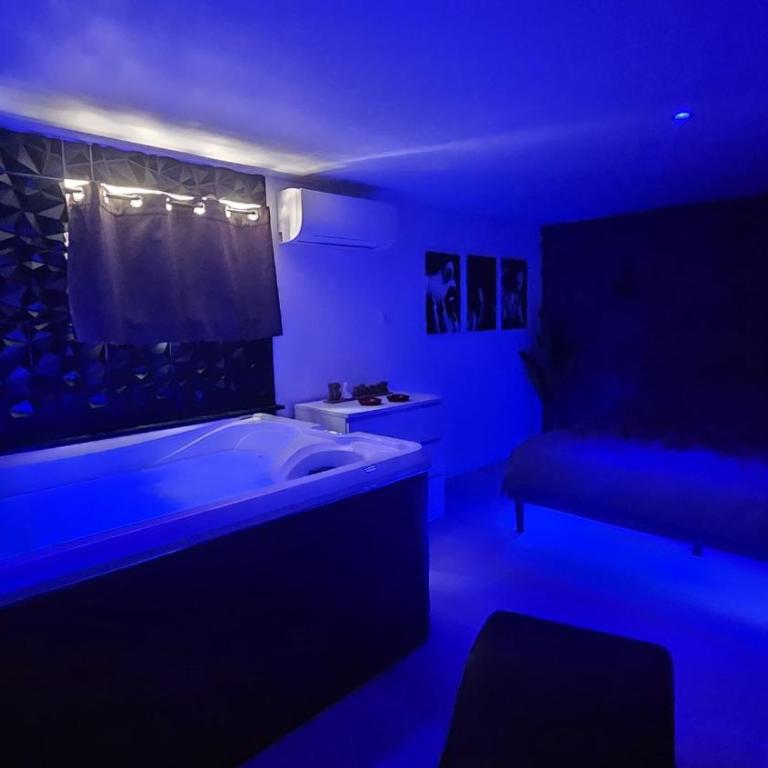 LoveRoom & Spa - Sanary sur mer - Le Nid Secret - Suite - 4