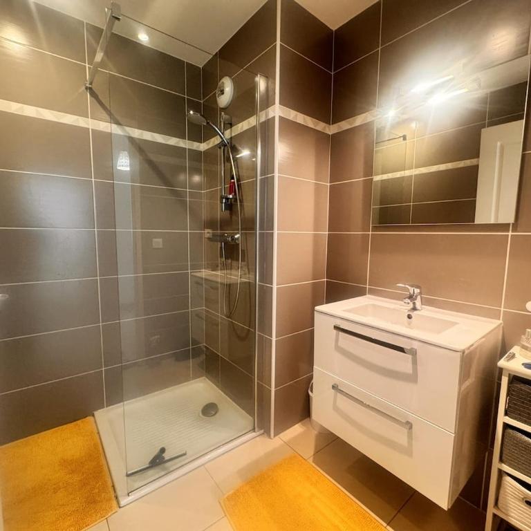 Appart 2 Chambres Charley super emplacement et parking - Appartement 2 Chambres - 8