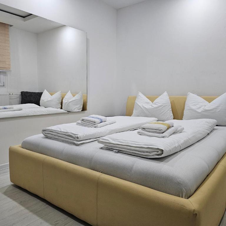 Ramonda Apartment Banja Luka - Three-Bedroom Apartment - 9