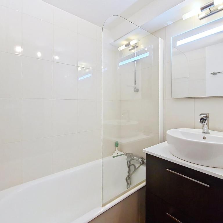Hameau des 4 saisons HSA20 VIEW & SUN 4 pers - Appartement avec Balcon - 10