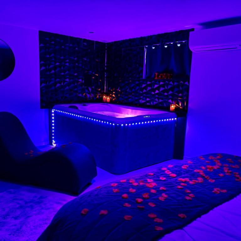 LoveRoom & Spa - Sanary sur mer - Le Nid Secret - Suite - 8