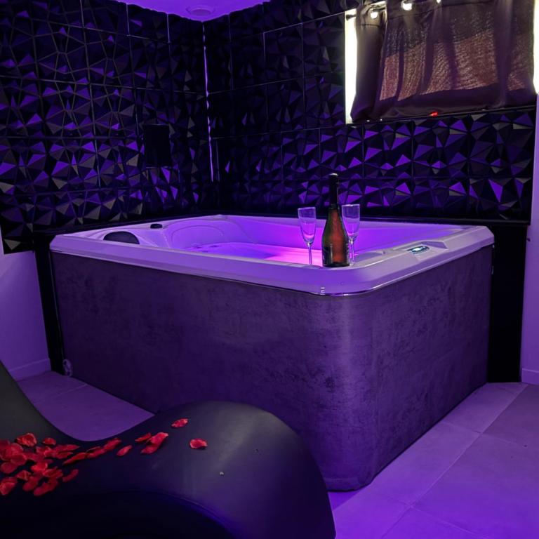 LoveRoom & Spa - Sanary sur mer - Le Nid Secret - Suite - 5