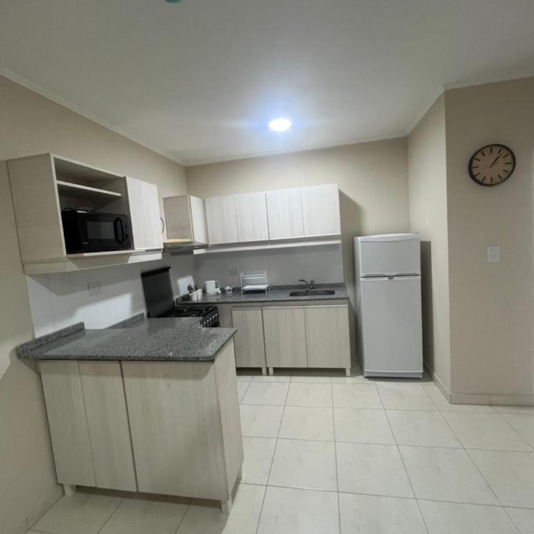 dpto super comodo con garage - Two-Bedroom Apartment - 4