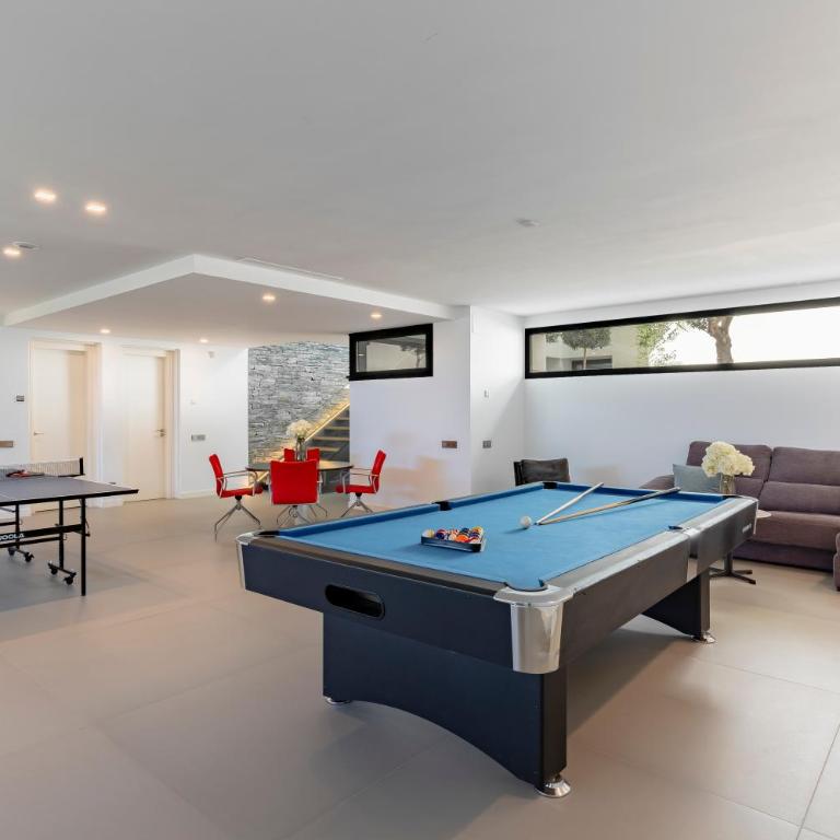 Villa Nido Modern 4 bed villa with sea views - Villa Deluxe - 14