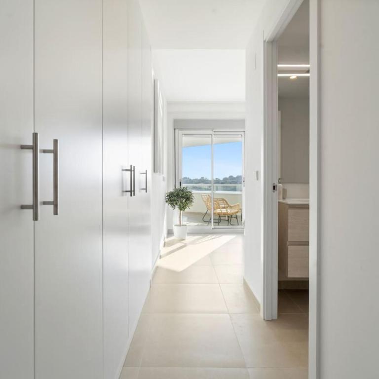 Sea View Apartment in Estepona - Oceana Gardens - 3 Bedrooms - Apartamento de 3 dormitorios - 16