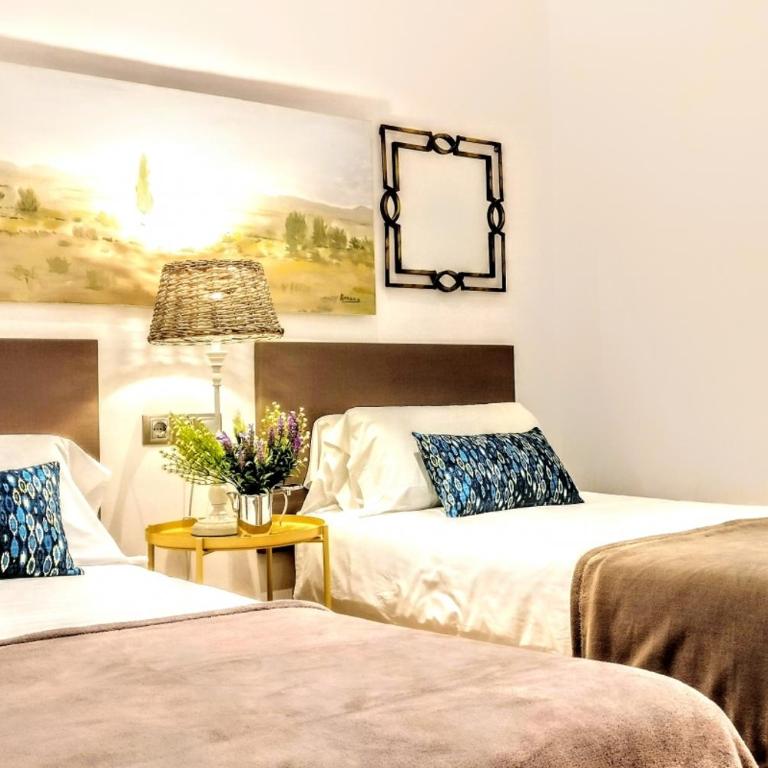 La Rambla spacious 3BR monthly rental - Parsifal - Three-Bedroom Apartment - 25