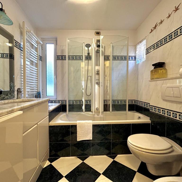 JOY Triolcale in centro con terrazza - Appartamento con 2 Camere da Letto - 24