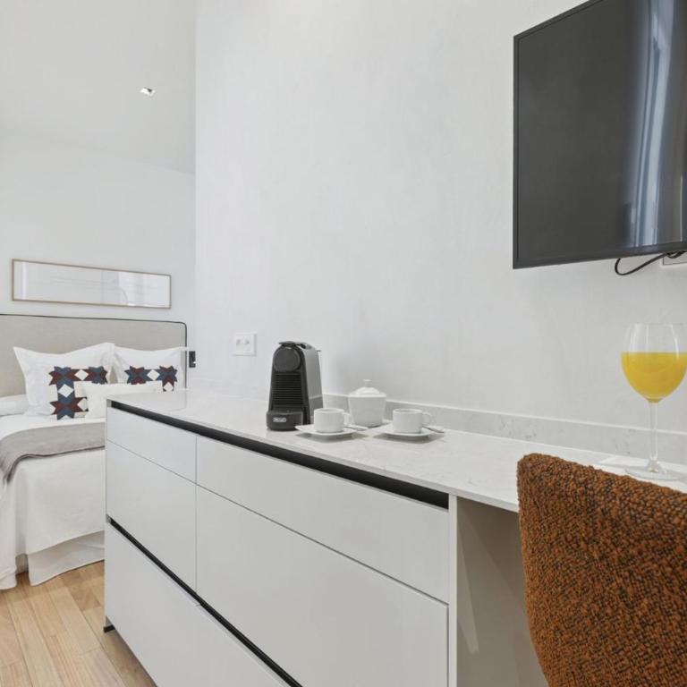 Bright New Studio Near Madrid City Center - Studio Apartment - 7